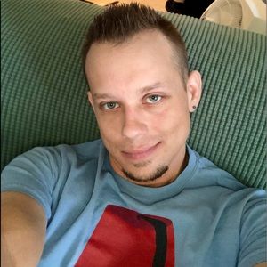 Meet your Posher, Jonathan